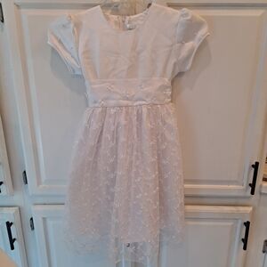 Charming White Kids Formal Dress with Delicate Embroidery